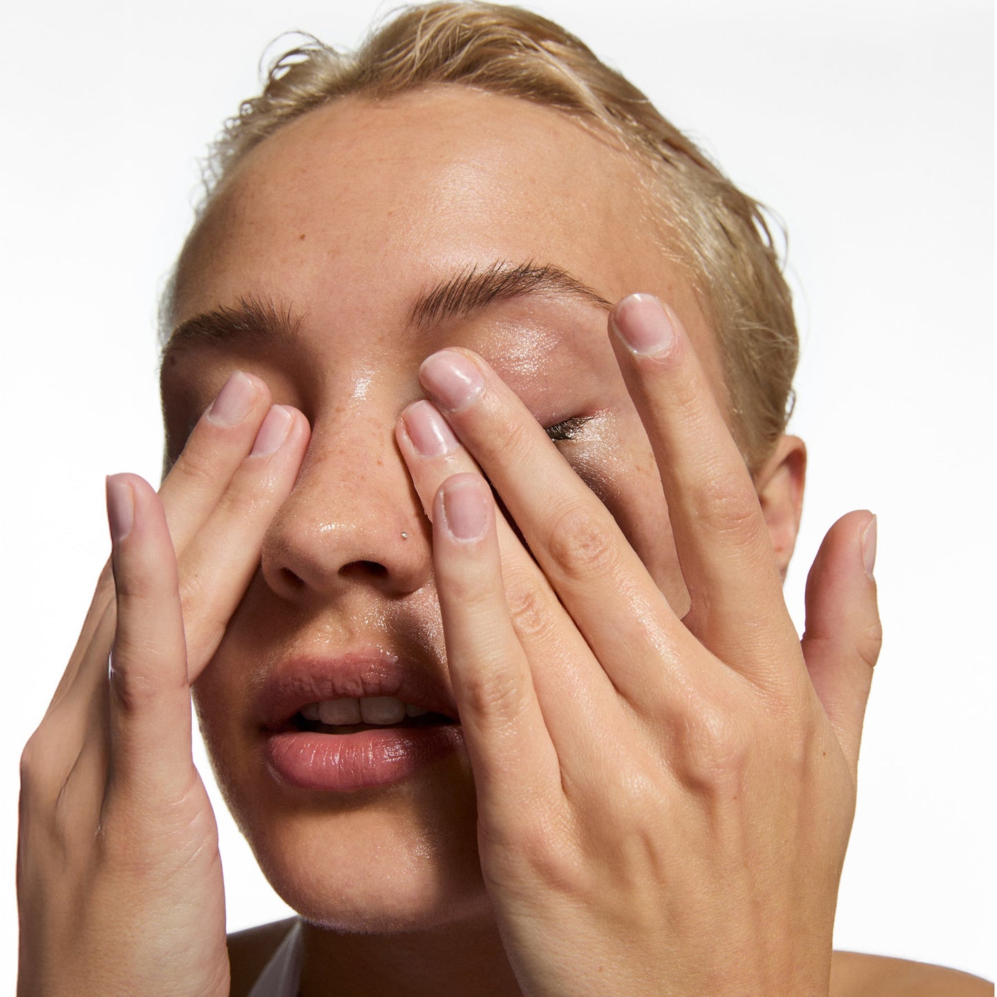 the-bestselling-intro-to-great-skin-q4 MysteryBundle_Model_2000x2000_8c068f88-8954-45a2-bafe-e122a0319042.jpg