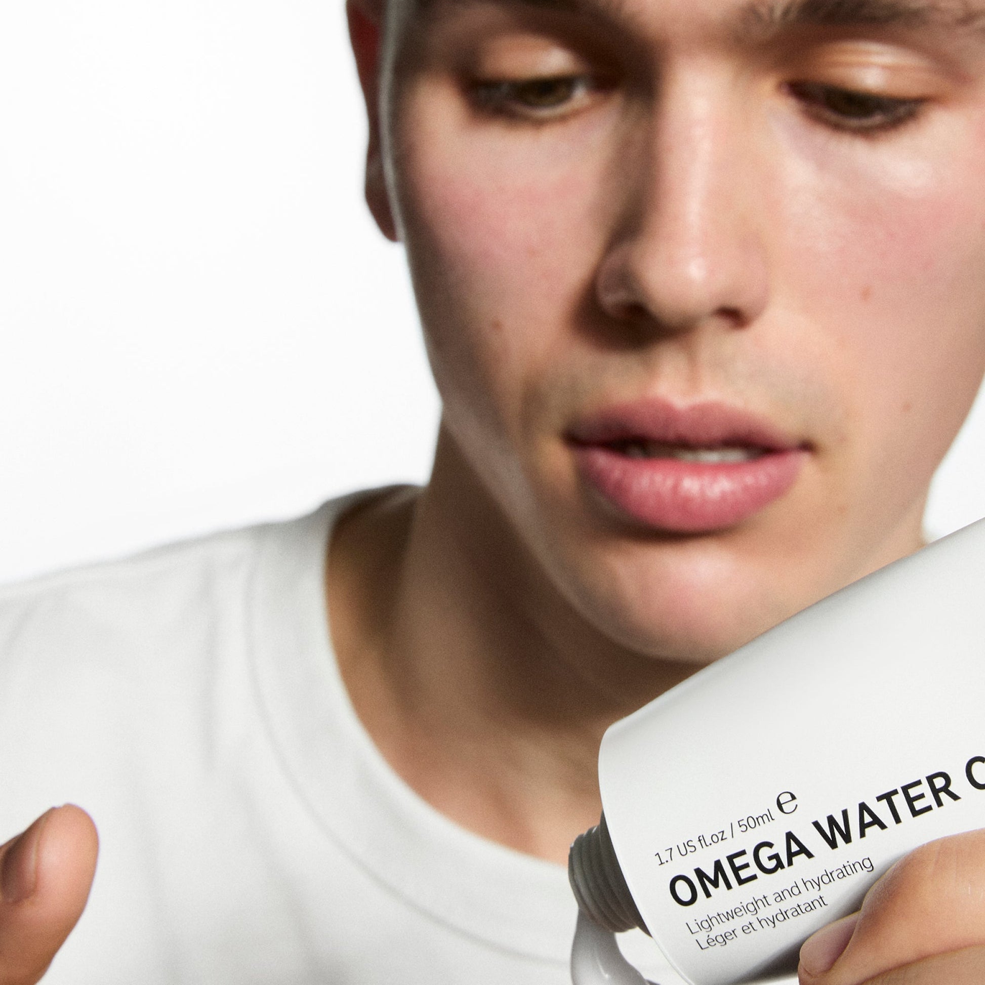 supersize-omega-water-cream-duo-p3 Omega100_Model_2000x2000_62065fcd-8c1b-4831-aefc-6f05325600fd.jpg