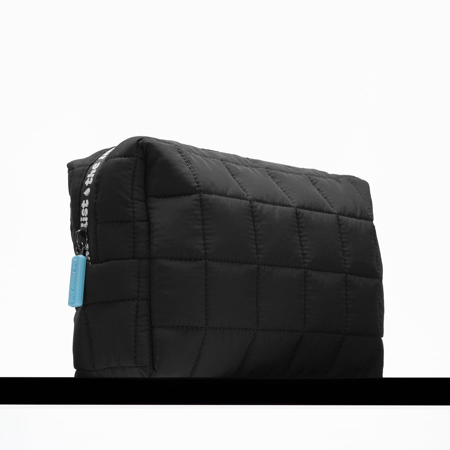 the-inkey-list-washbag-k4 washbag-hydration-05.jpg